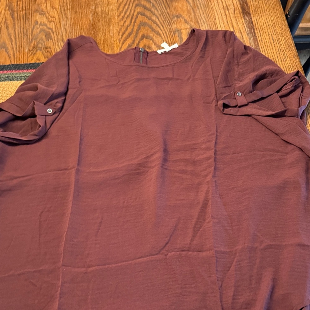 Chic Women's Blouse in Plum
